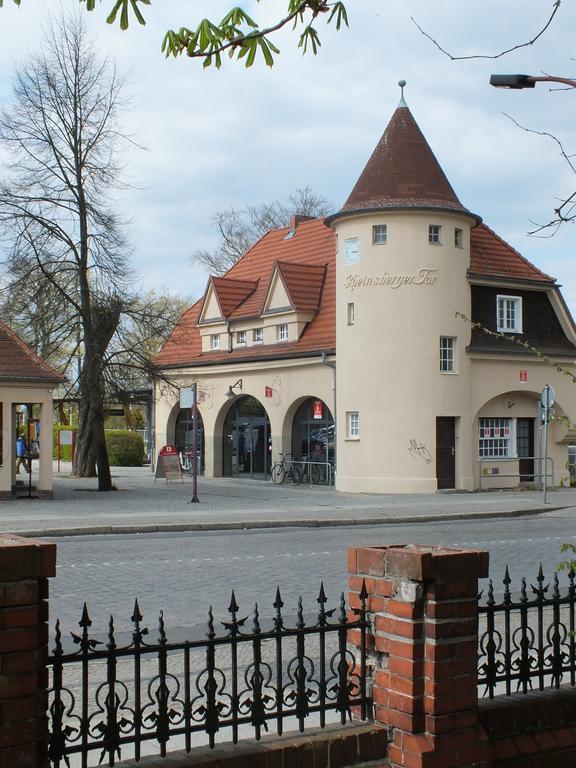 Bed&Breakfast Wagner "Im Alten Pfarrhaus" Neuruppin Exterior foto